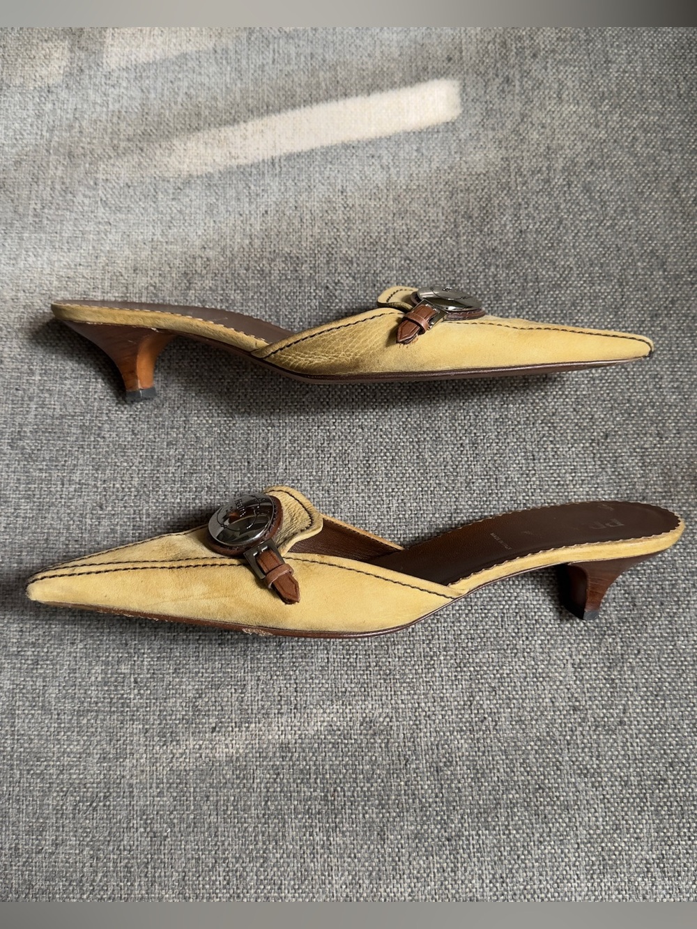 Vintage Prada logo buckled kitten heels - Picture 2 of 8